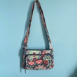 Cute floral Vera Bradley cross body shoulder bag